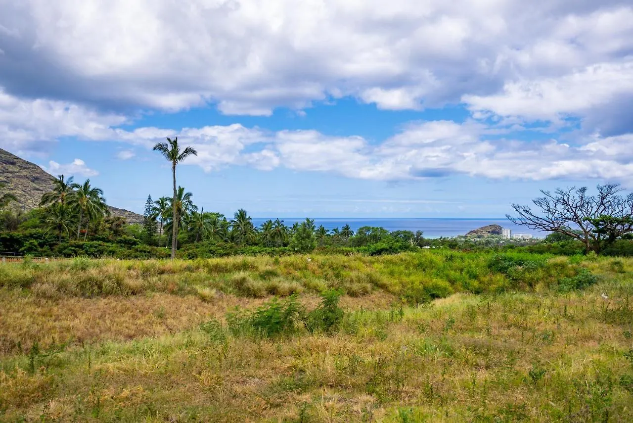 @Marbella Lane-Stunning Oc + Mt Views In Each Room Waianae