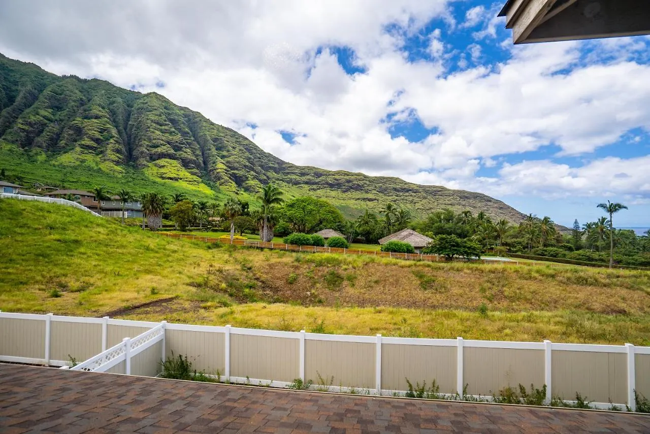 @Marbella Lane-Stunning Oc + Mt Views In Each Room Waianae 0*,  États-Unis